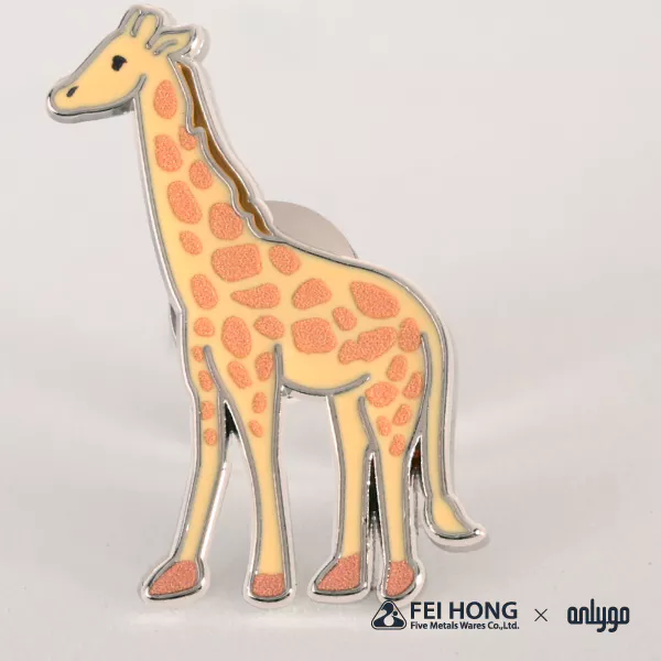 The Soft Enamel Pin Effect Of Animal Shaped Magnetic Badge Giraffe