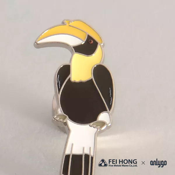 The Soft Enamel Pin Effect Of Animal Shaped Magnetic Badge Great Hornbill